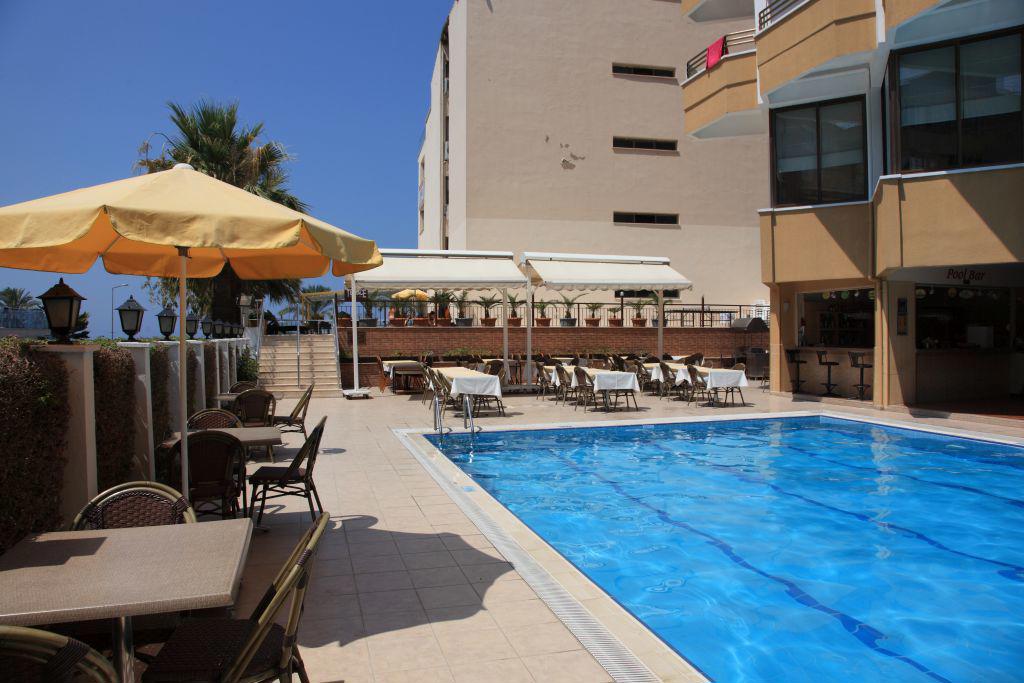 Palm Hotel
