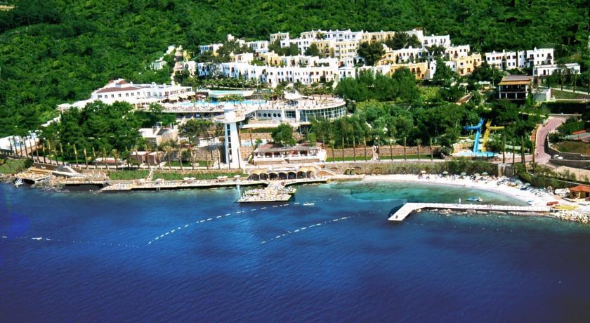 Blue Dreams Resort
