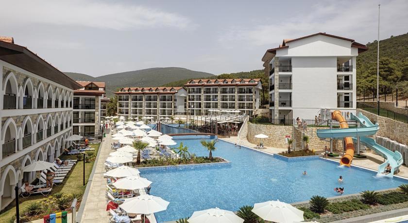 Ramada Resort by Wyndham Akbuk