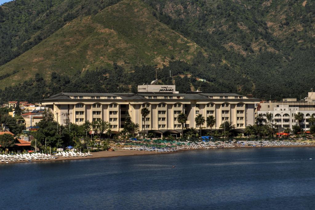 Faros Premium Beach