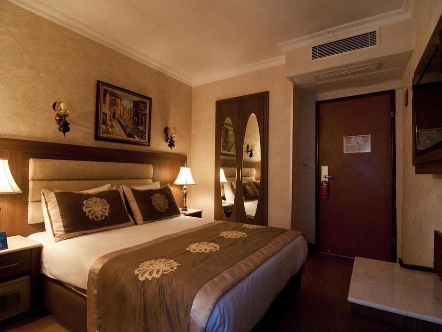 Grand Hilarium Hotel