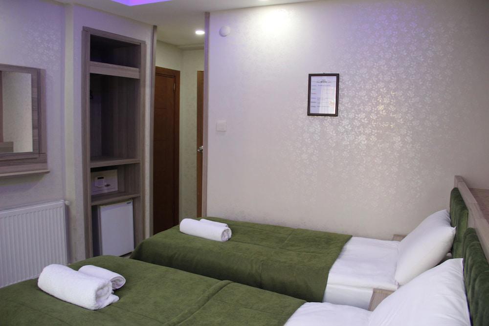 Kaya Madrid Hotel