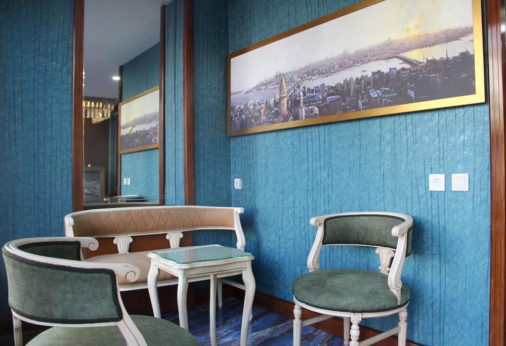 Kaya Madrid Hotel